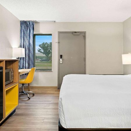 Days Inn & Suites By Wyndham Warren Eksteriør billede