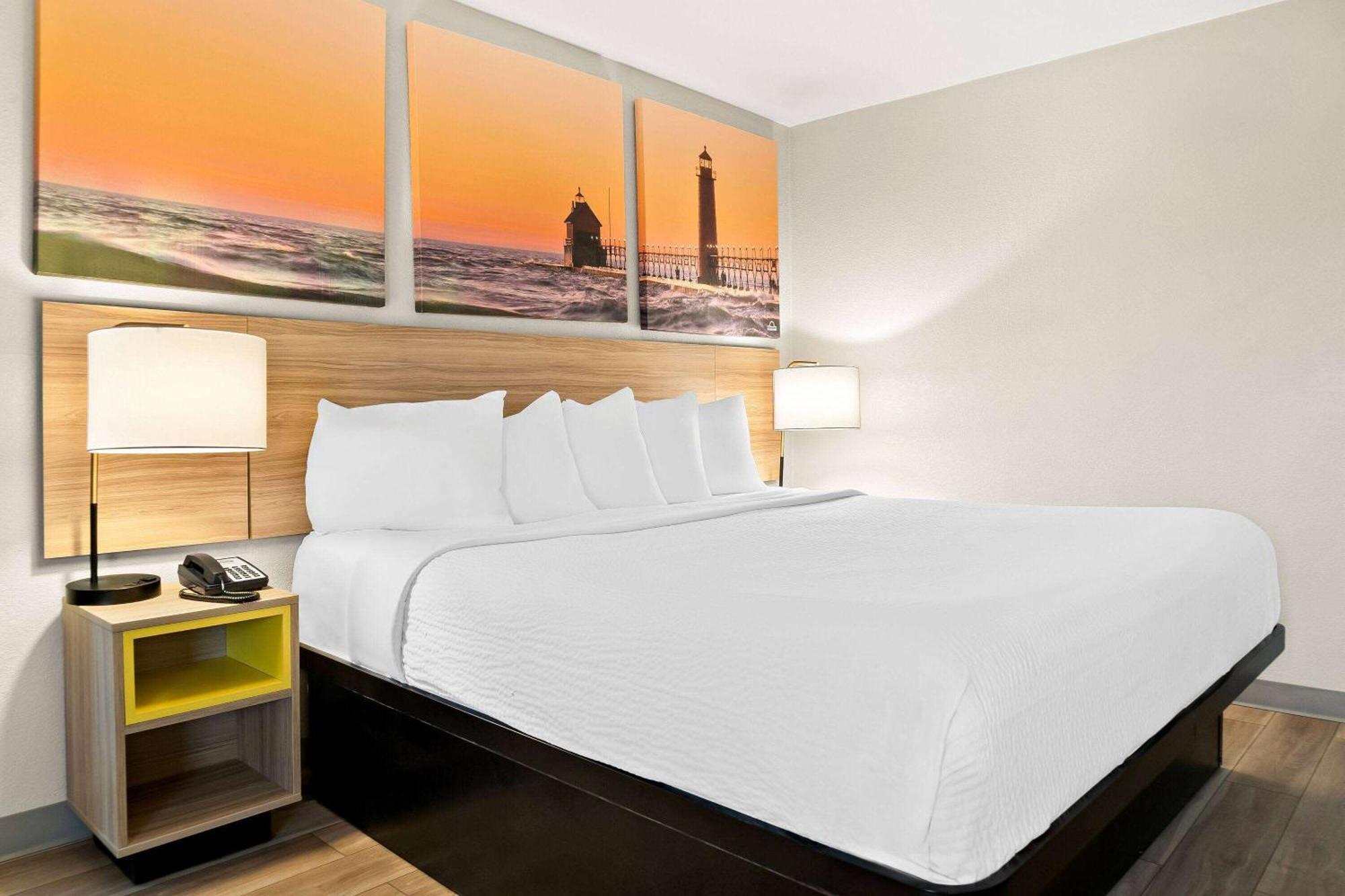 Days Inn & Suites By Wyndham Warren Eksteriør billede