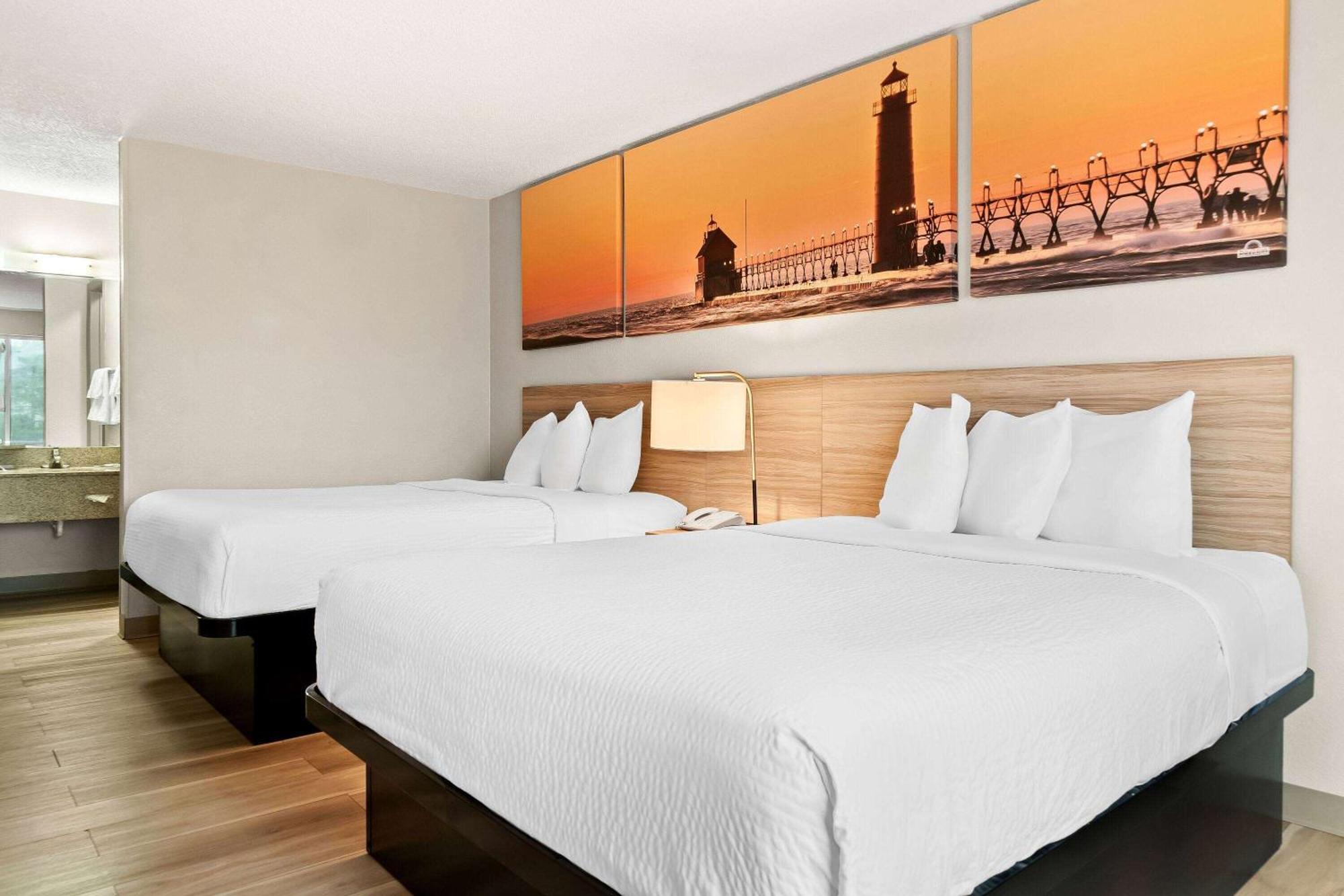 Days Inn & Suites By Wyndham Warren Eksteriør billede